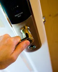 Cleveland Community Locksmith Cleveland, OH 216-654-9365 Cleveland Community Locksmith Cleveland, OH 216-654-9365 - comm-01
